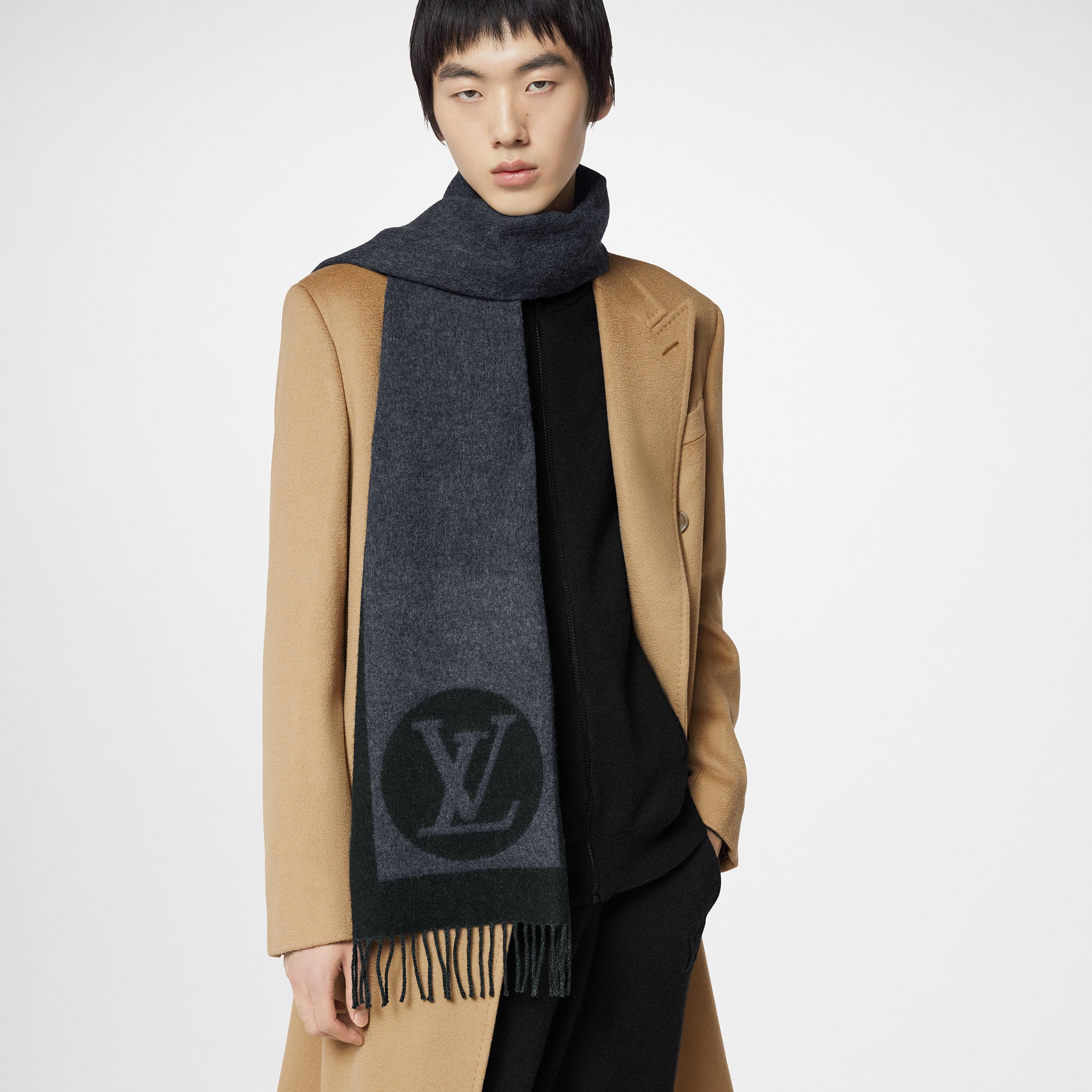 Louis Vuitton cashmere scarf men’s popular